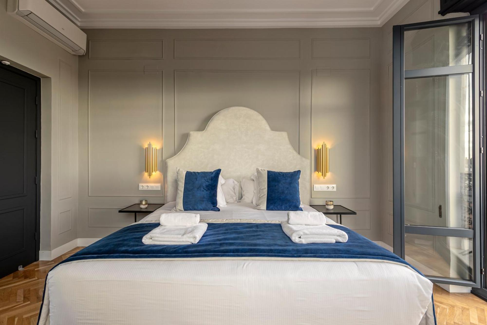 Isg Apartments The Most Exclusive Apartment In Sevillaparking Luaran gambar