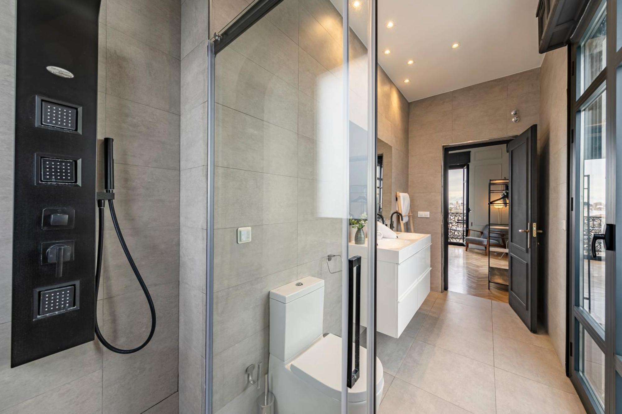 Isg Apartments The Most Exclusive Apartment In Sevillaparking Luaran gambar