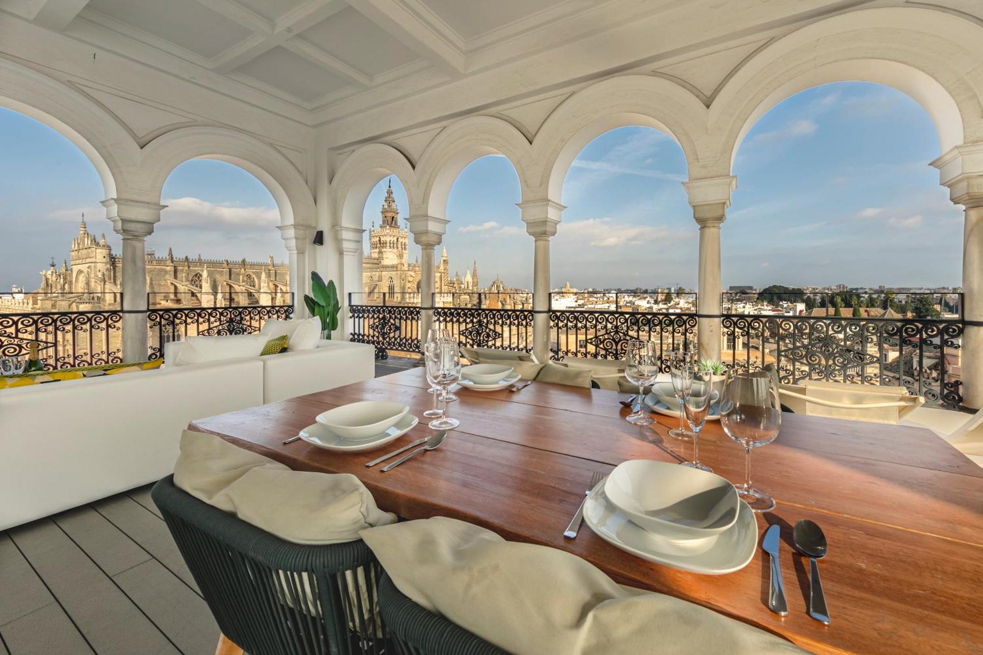 Isg Apartments The Most Exclusive Apartment In Sevillaparking Luaran gambar
