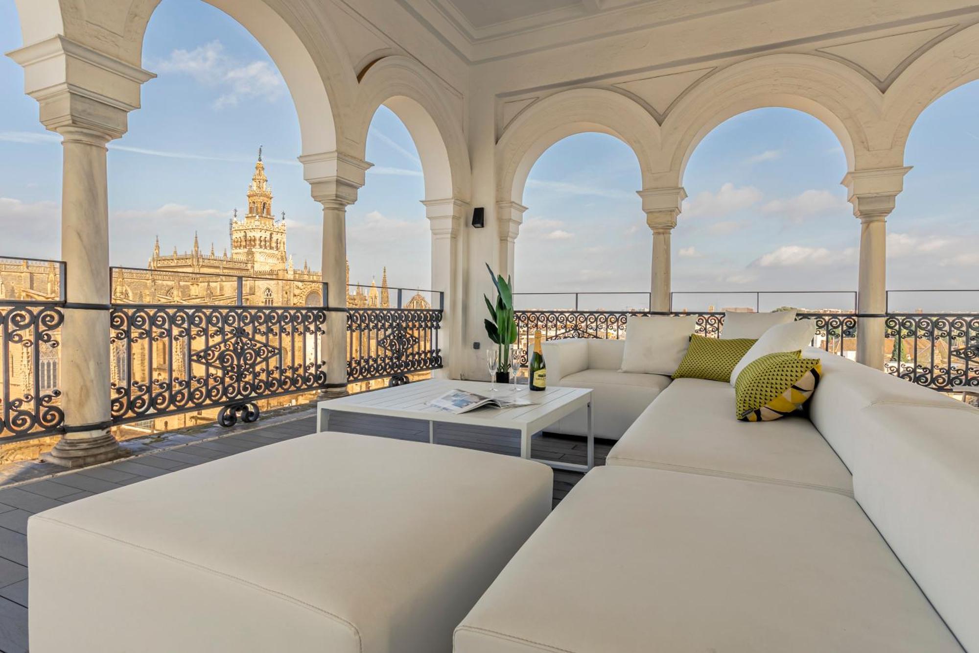 Isg Apartments The Most Exclusive Apartment In Sevillaparking Luaran gambar